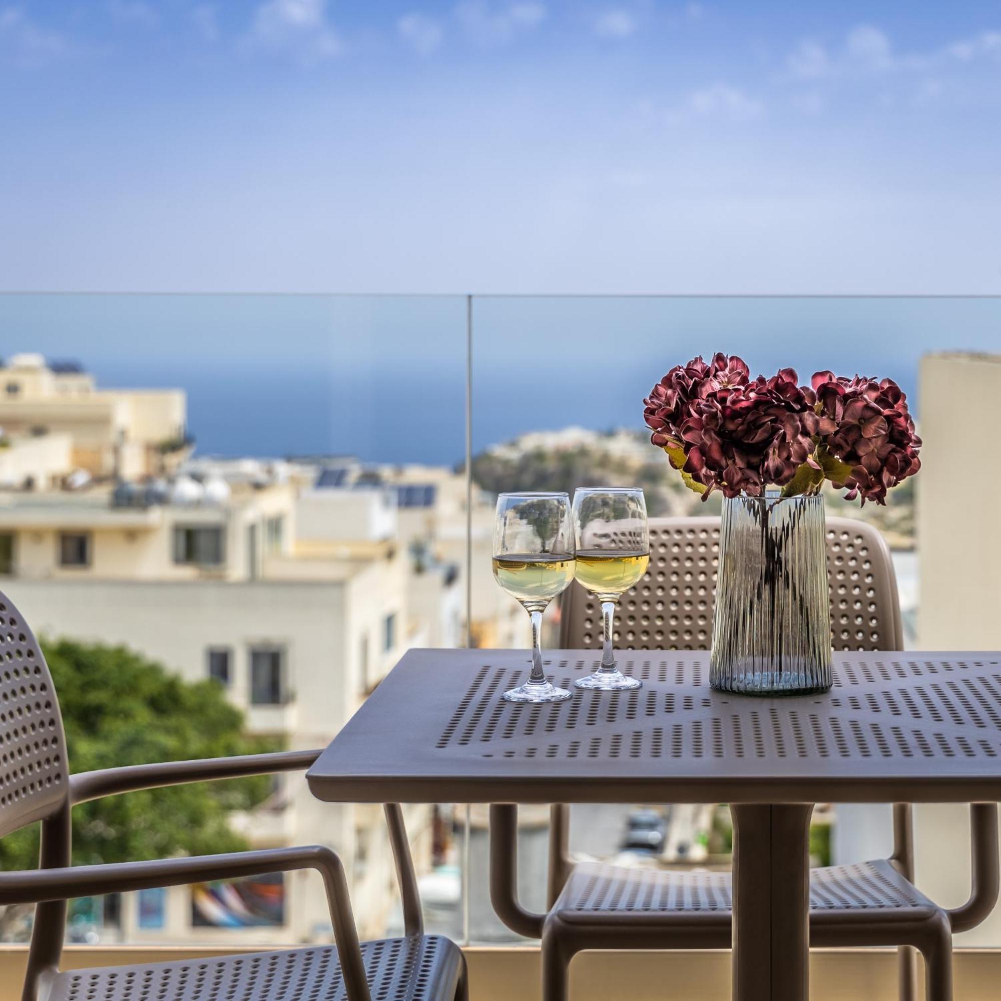 Fl5 Thelodge Amazing Views W Terrace By Homely 멜리에하 외부 사진